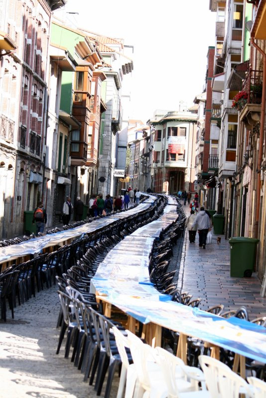 Comida en la Calle de las fiestas Del Bollo en Avilés