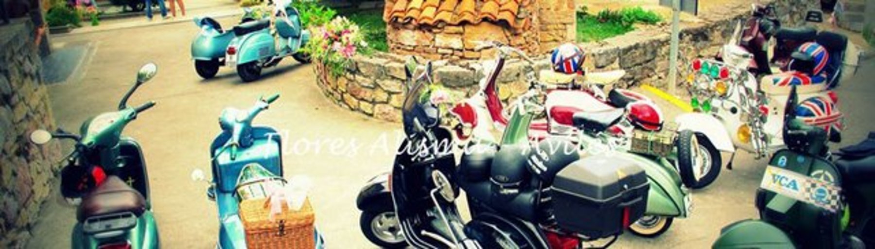 Boda original con Vespas Sidecar
