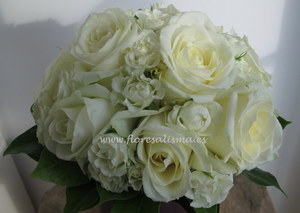 bouquet de rosas blancas