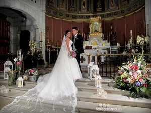 Decoración para boda de Flores Alisma de Avilés de la Iglesia de Jesús Nazareno en El Pito