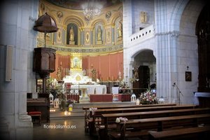 Decoración para boda de Flores Alisma de Avilés de la Iglesia de Jesús Nazareno en El Pito