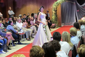 Flores Alisma en La Mia Vida pasarela de la moda en Avilés