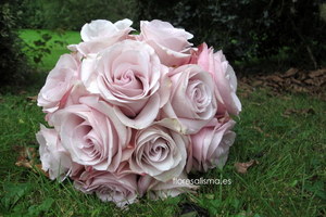 Ramo de novia.  Flores Alisma - Avilés - Bouquet de rosas
