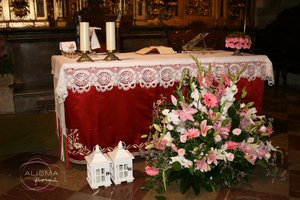 Decoración de boda en la Colegiata de Pravia
