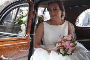 Decoración de boda en la Colegiata de Pravia