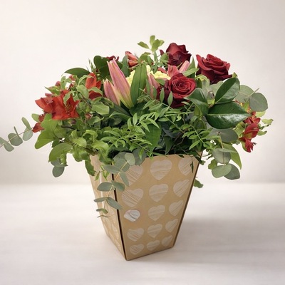 ramo-romantico-en-bolsa-de-corazones