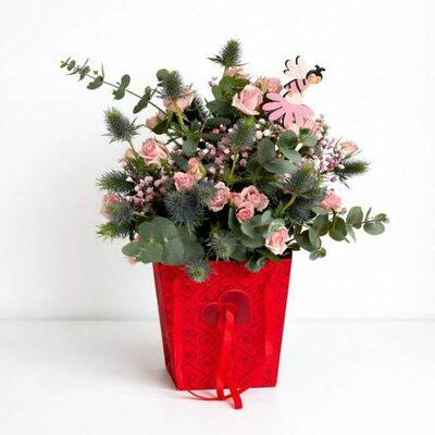 bolsa romantica con nrosas flores alisma aviles