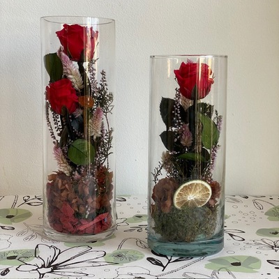 Rosa Eterna en Jarrón de Cristal