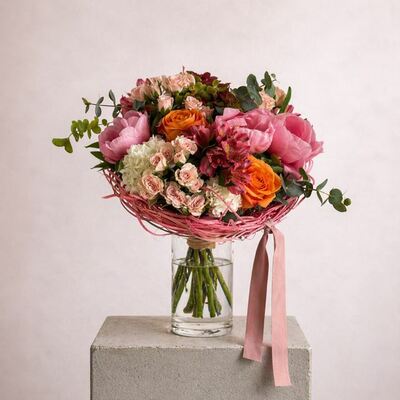 Ramo en Estructura Día de la Madre – Flores Variadas 